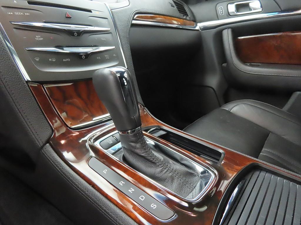 Lincoln MKS - Vista 11