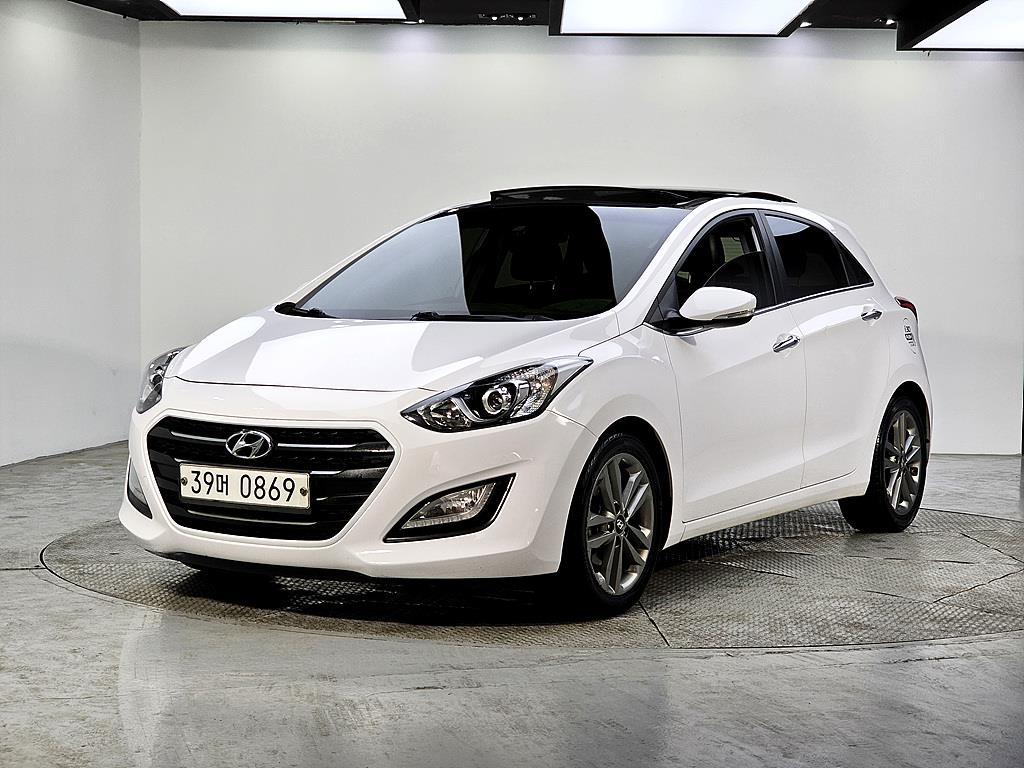 HYUNDAI i30