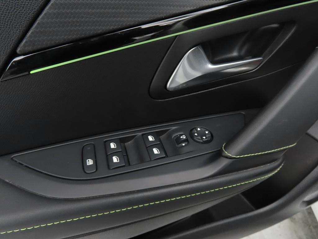 Peugeot 208 - Vista 12