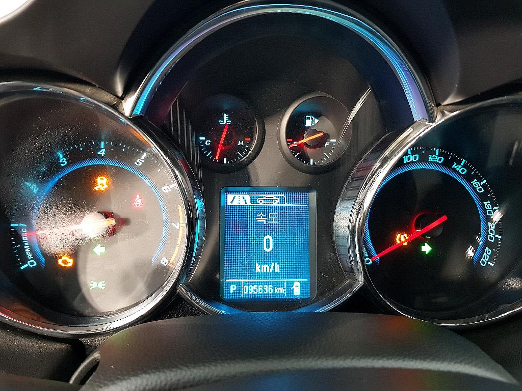 Chevrolet Cruise - Vista 7