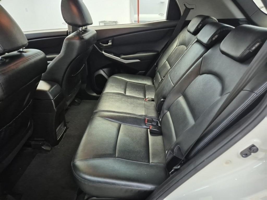 Ssangyong Korando - Vista 11