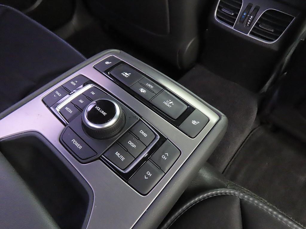 HYUNDAI Genesis - Vista 11