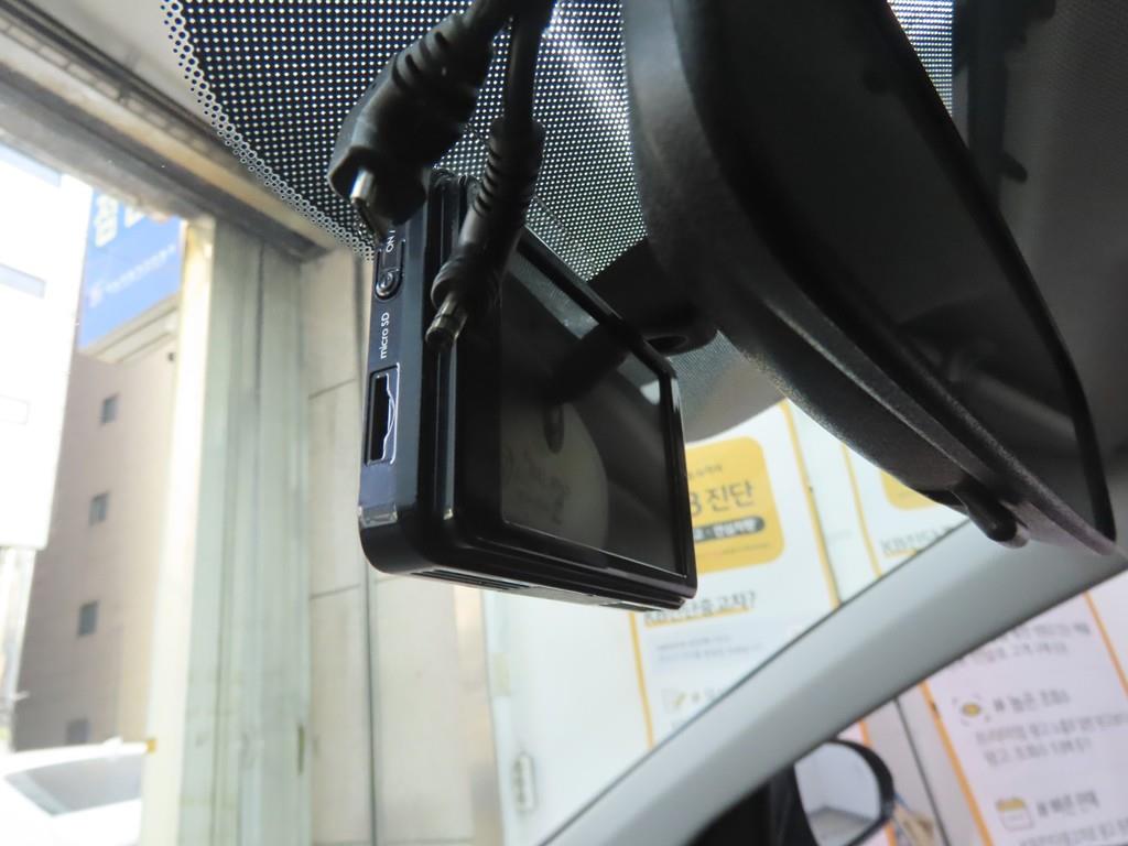 HYUNDAI Avante - Vista 11