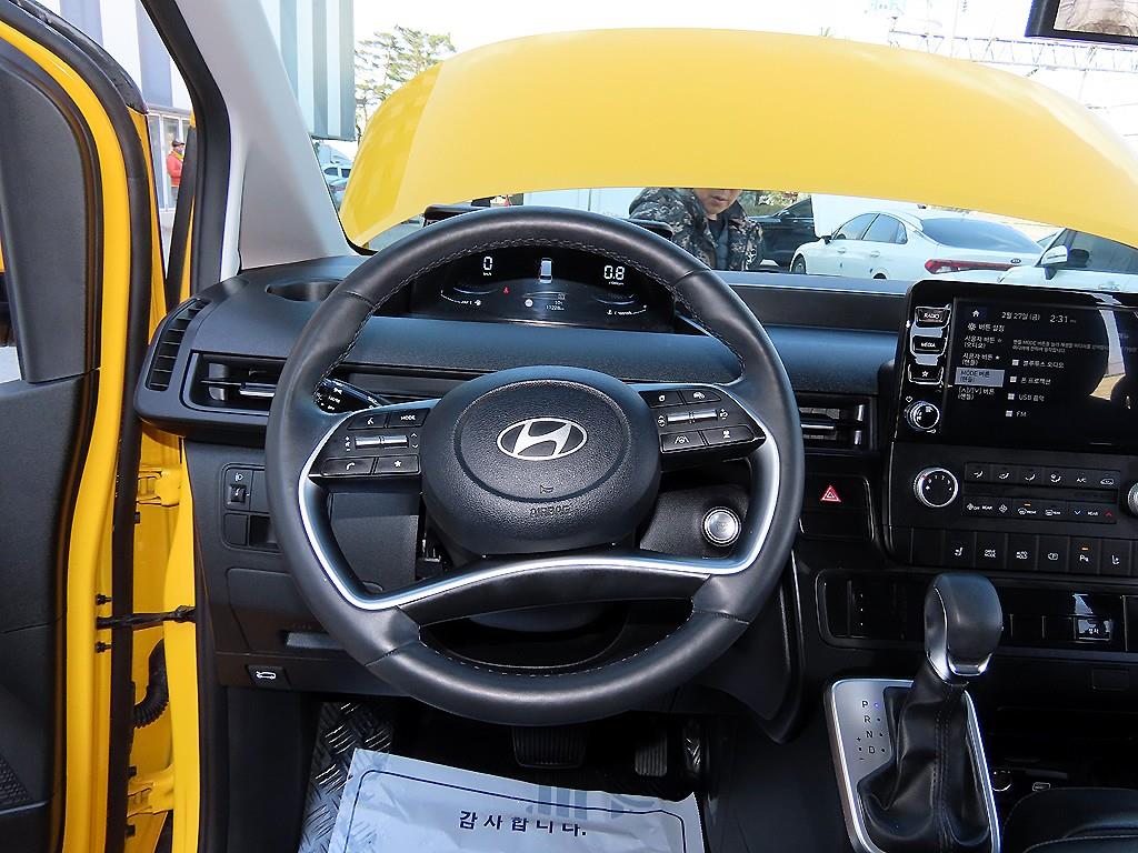 HYUNDAI Staria - Vista 9