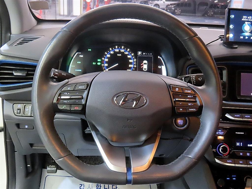 HYUNDAI Ioniq - Vista 8