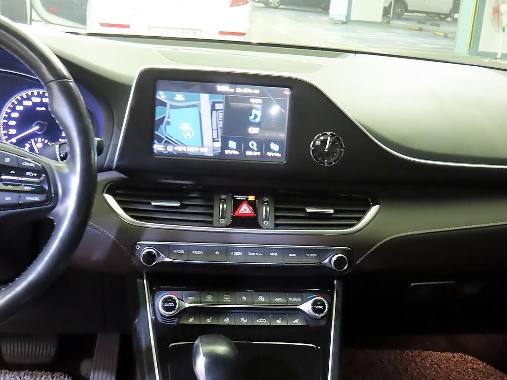 HYUNDAI Grandeur - Vista 11