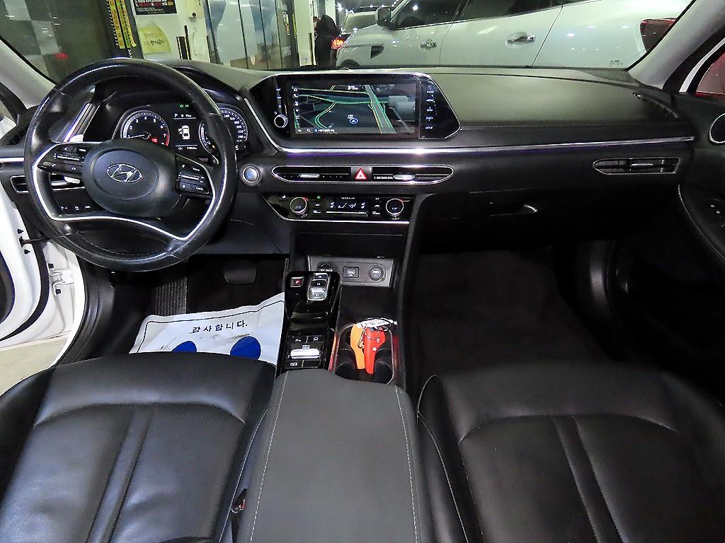 HYUNDAI Sonata - Vista 10