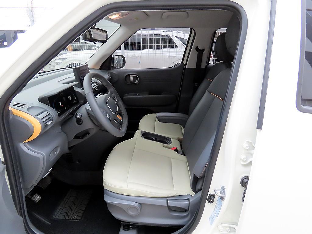 HYUNDAI Casper - Vista 5