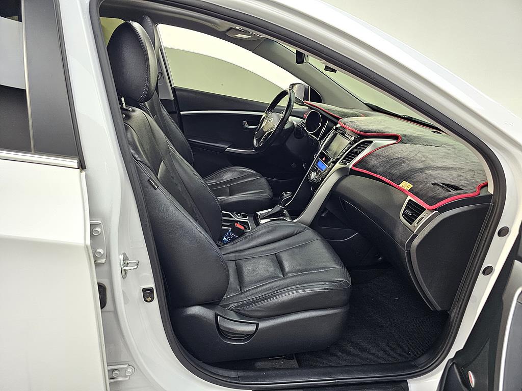 HYUNDAI i30 - Vista 11