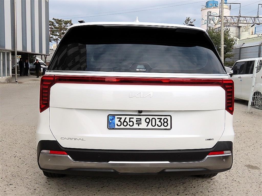 KIA Carnival - Vista 4