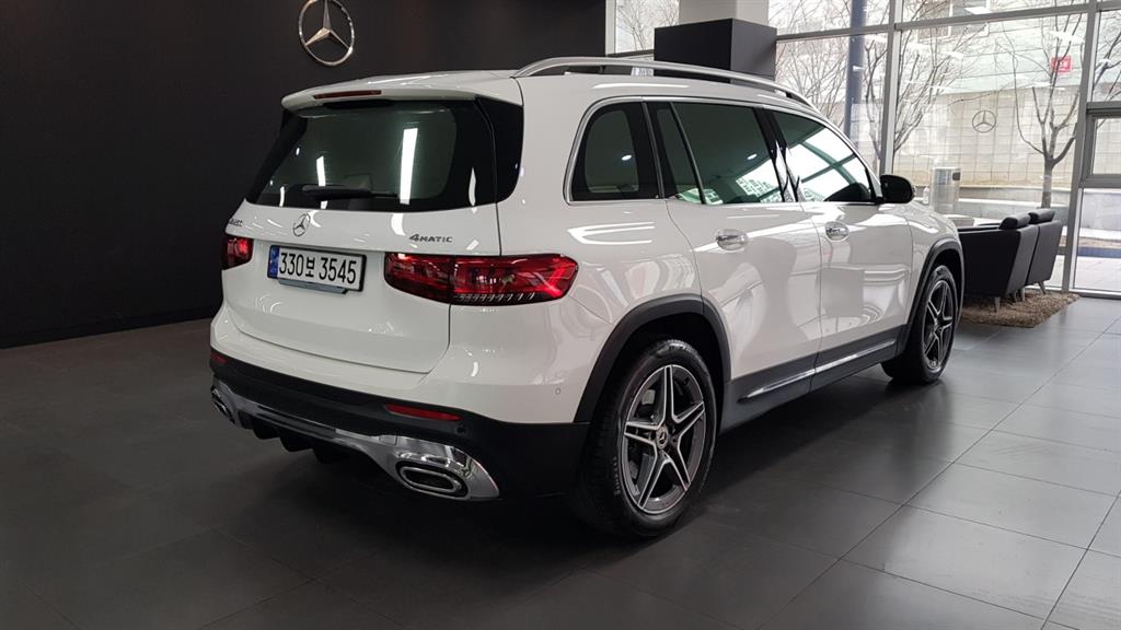 Mercedes Benz GLB Class - Vista 5