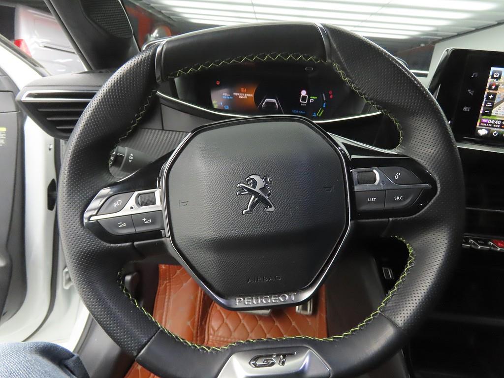 Peugeot 208 - Vista 8