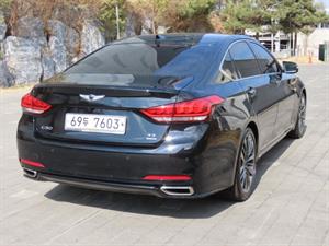 HYUNDAI Genesis - Vista 6