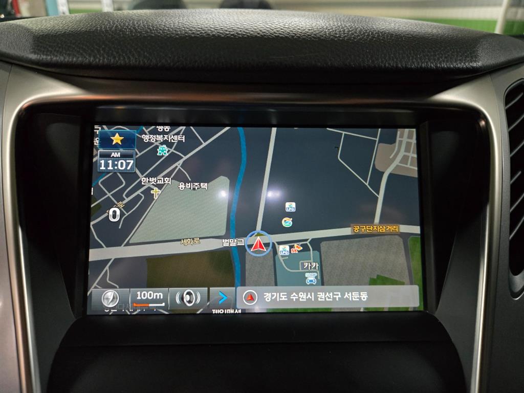 HYUNDAI Grandeur - Vista 11