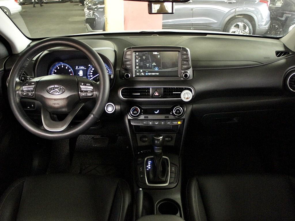 HYUNDAI Kona - Vista 6