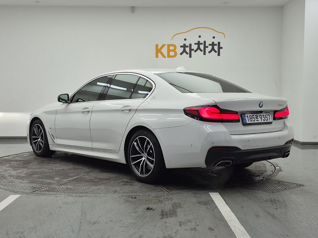 BMW 5 Series - Vista 3