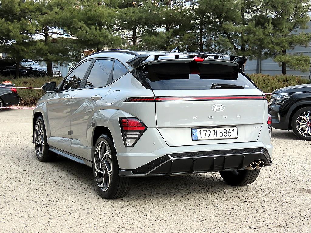 HYUNDAI Kona - Vista 3