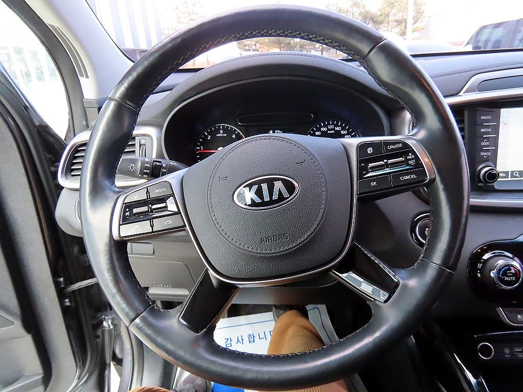 KIA Sorento - Vista 8