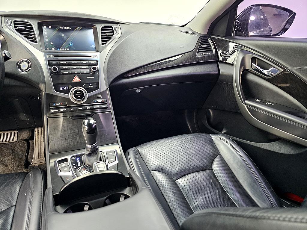 HYUNDAI Grandeur - Vista 10