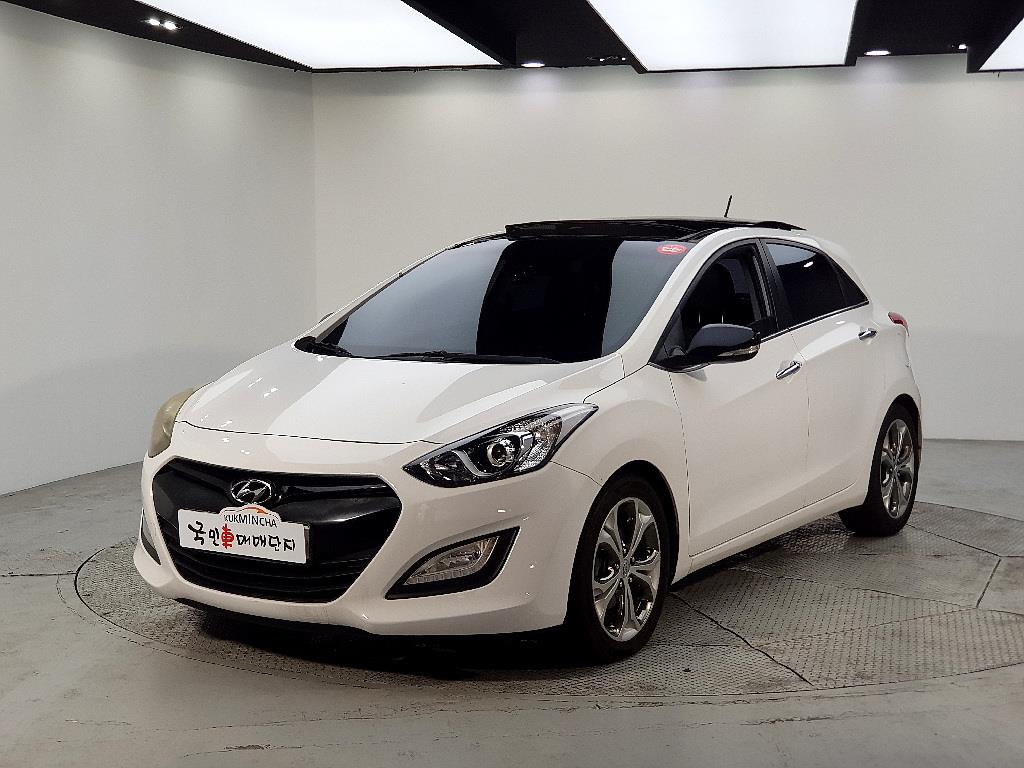 HYUNDAI i30 2012 Blanco - Importación desde Corea - HF Imports Iquique - Foto 1