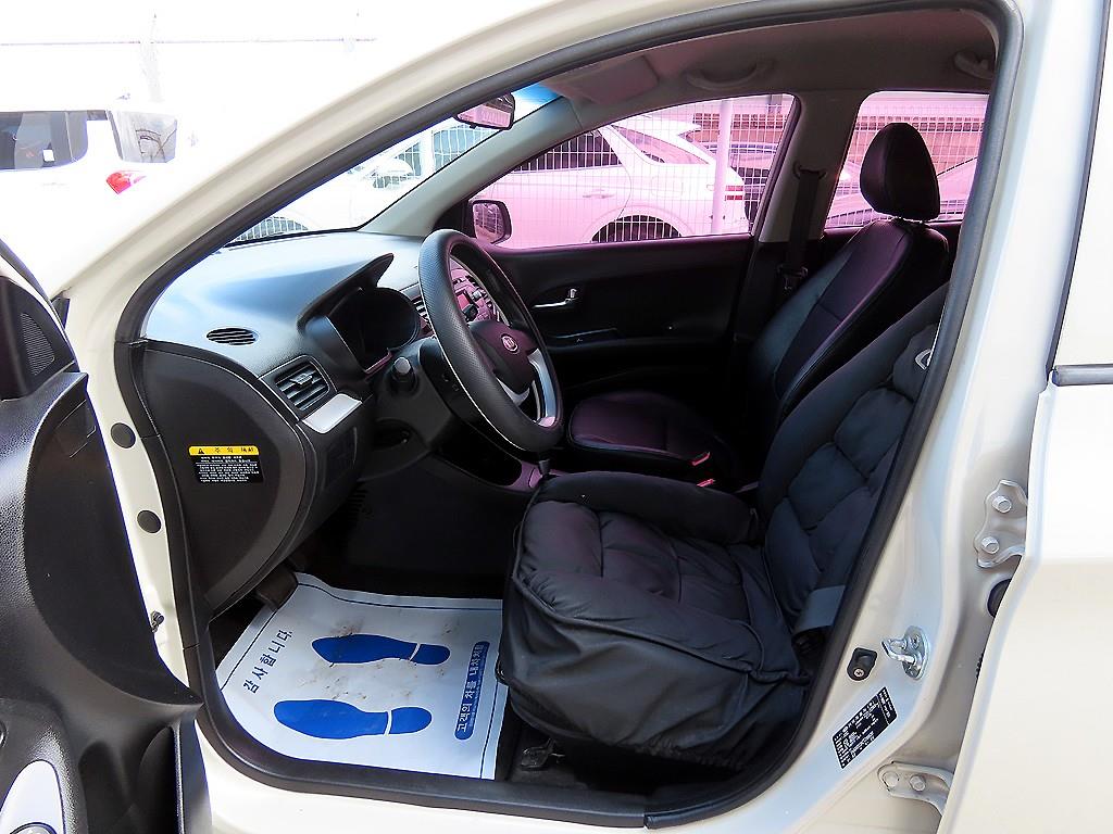 KIA Morning - Vista 5