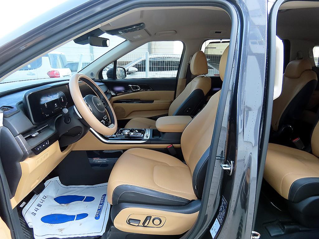 KIA Carnival - Vista 5