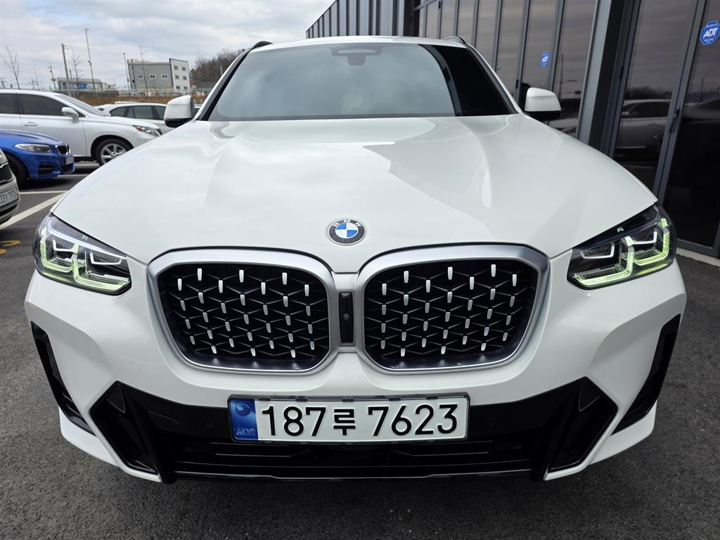 BMW X4 2023 Blanco - Importación desde Corea - HF Imports Iquique - Foto 1