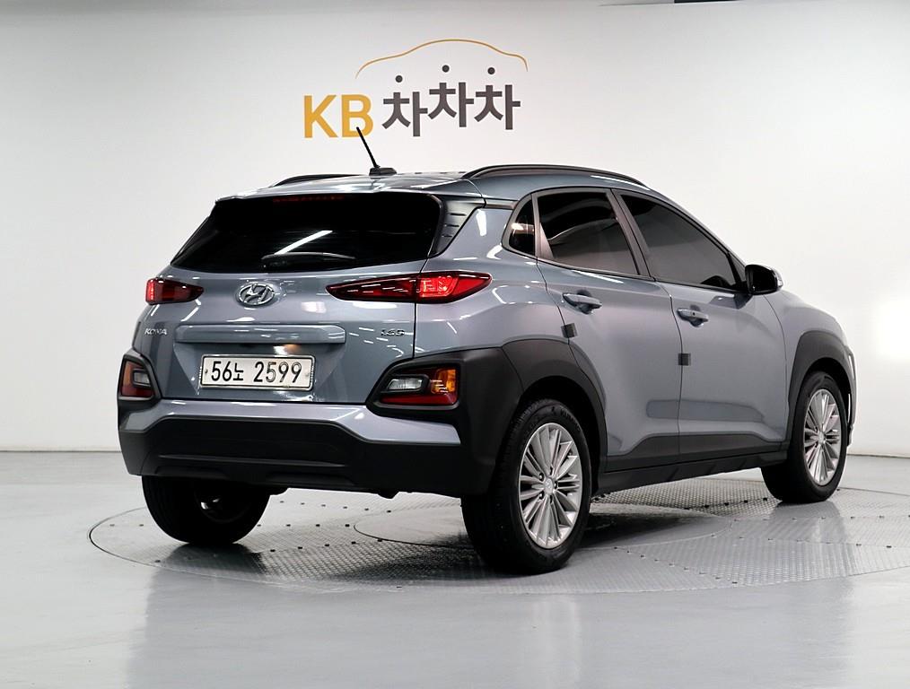 HYUNDAI Kona - Vista 4