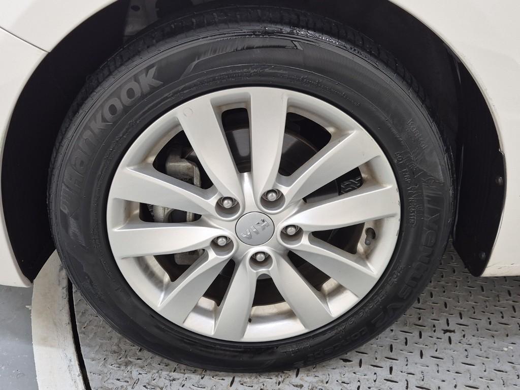 KIA K3 2013 Blanco - Importación desde Corea - HF Imports Iquique - Foto 19