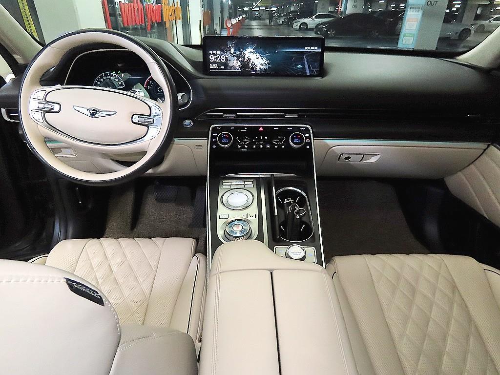 Genesis GV80 - Vista 9