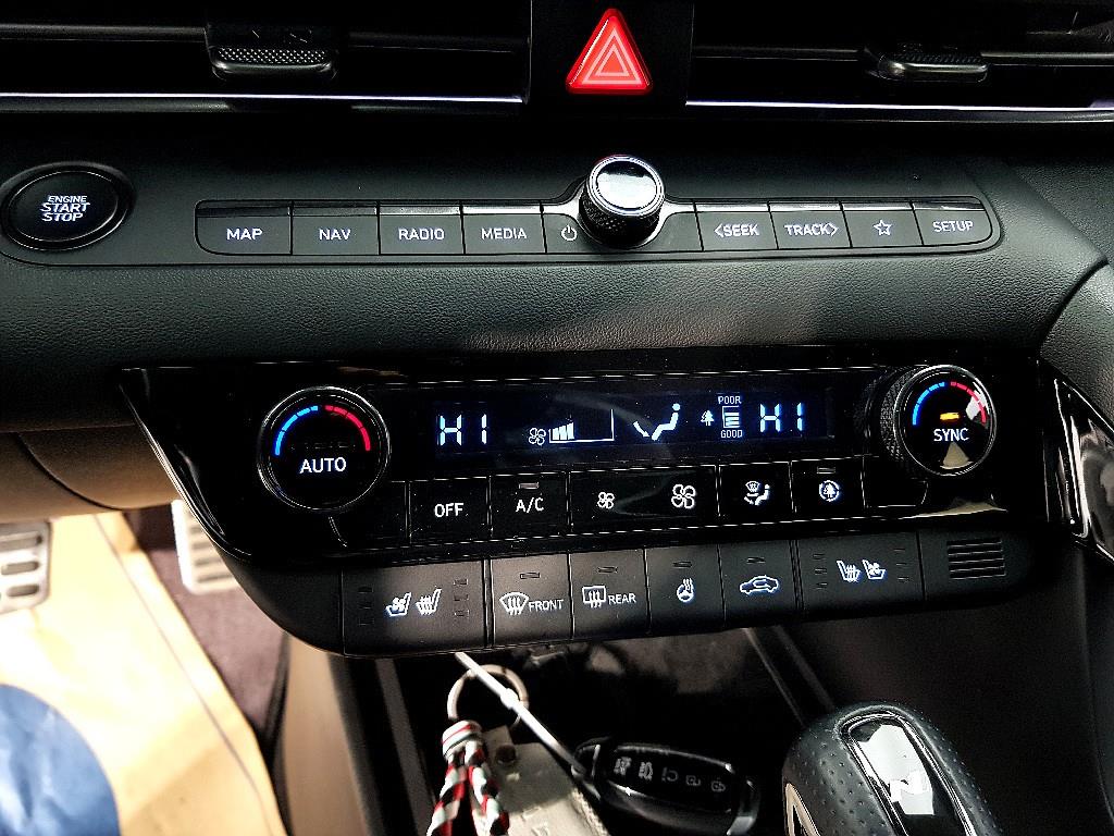 HYUNDAI Avante - Vista 11