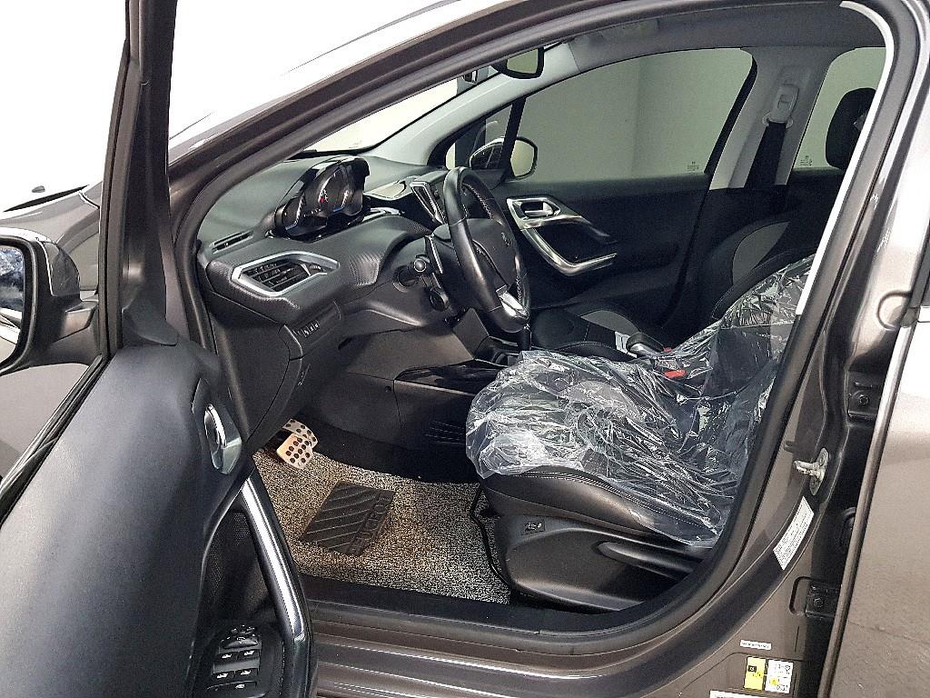 Peugeot 2008 - Vista 8