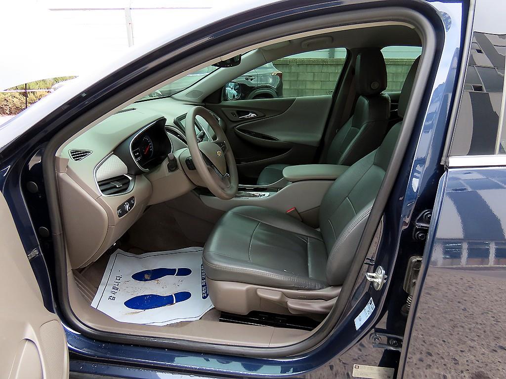 Chevrolet Malibu - Vista 5