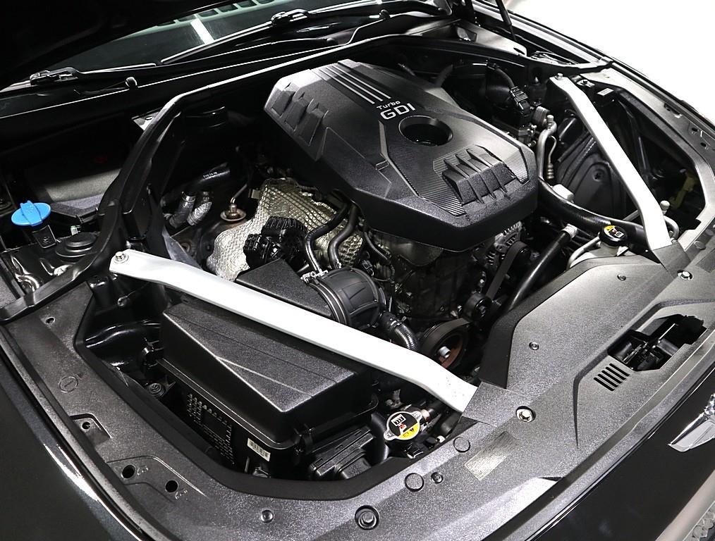 Genesis G70 - Vista 6