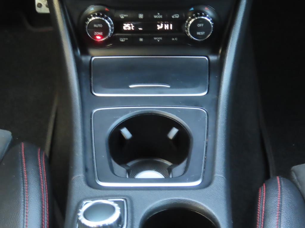 Mercedes Benz CLA Class 2019 Blanco - Importación desde Corea - HF Imports Iquique - Foto 10