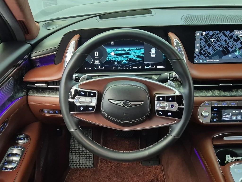 Genesis G90 - Vista 9