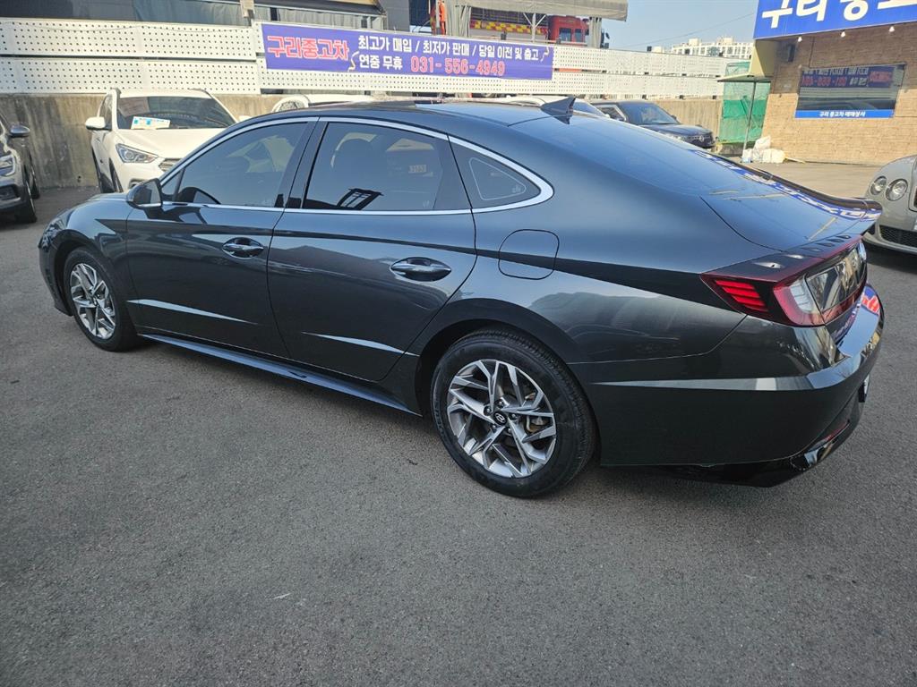 HYUNDAI Sonata - Vista 6