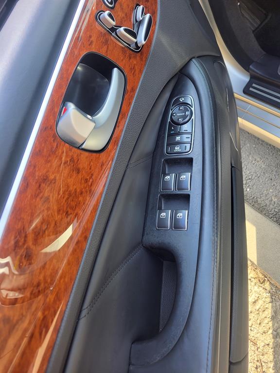 HYUNDAI Equus - Vista 6