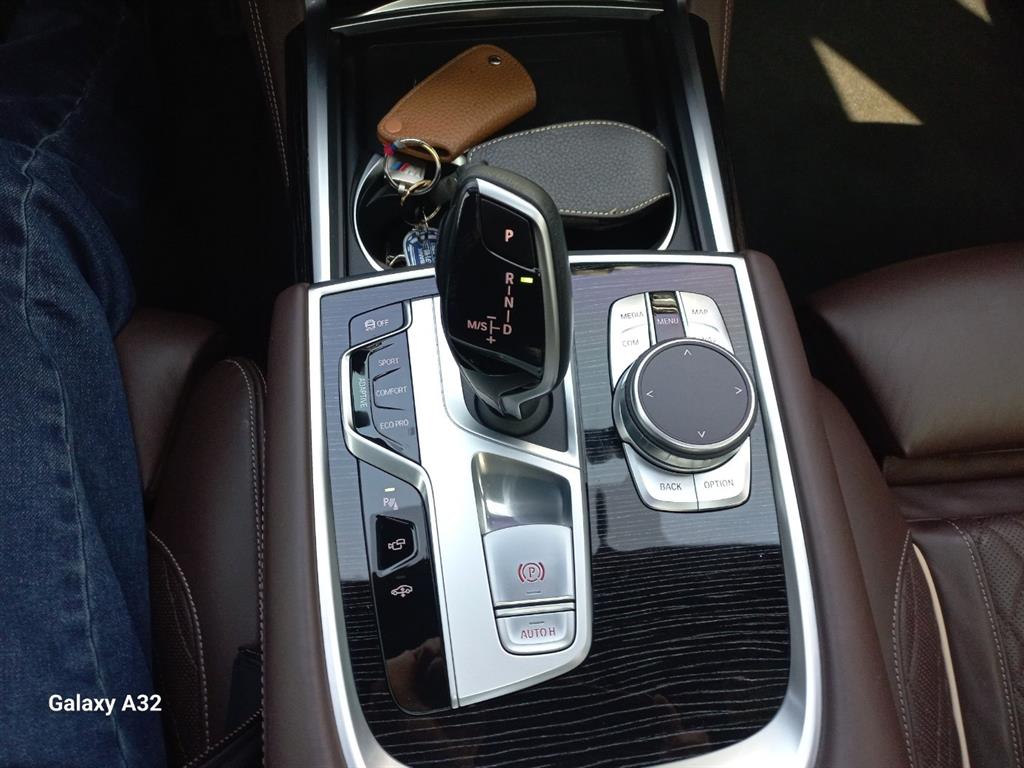 BMW 7 Series - Vista 10