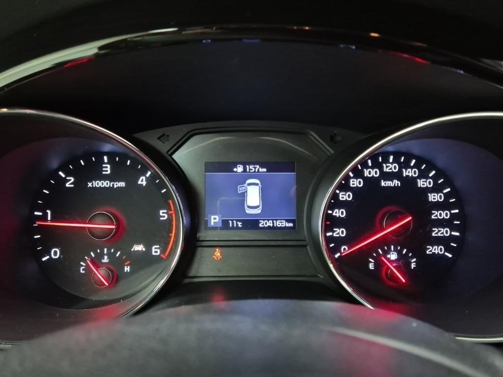 KIA Carnival - Vista 6