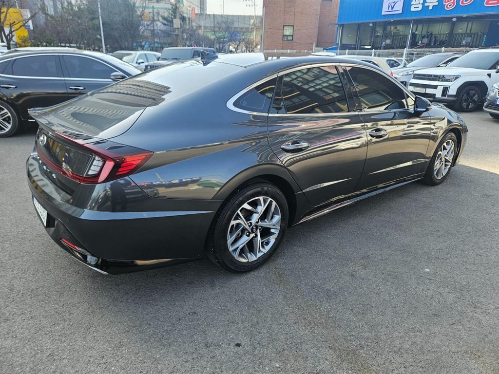 HYUNDAI Sonata - Vista 5