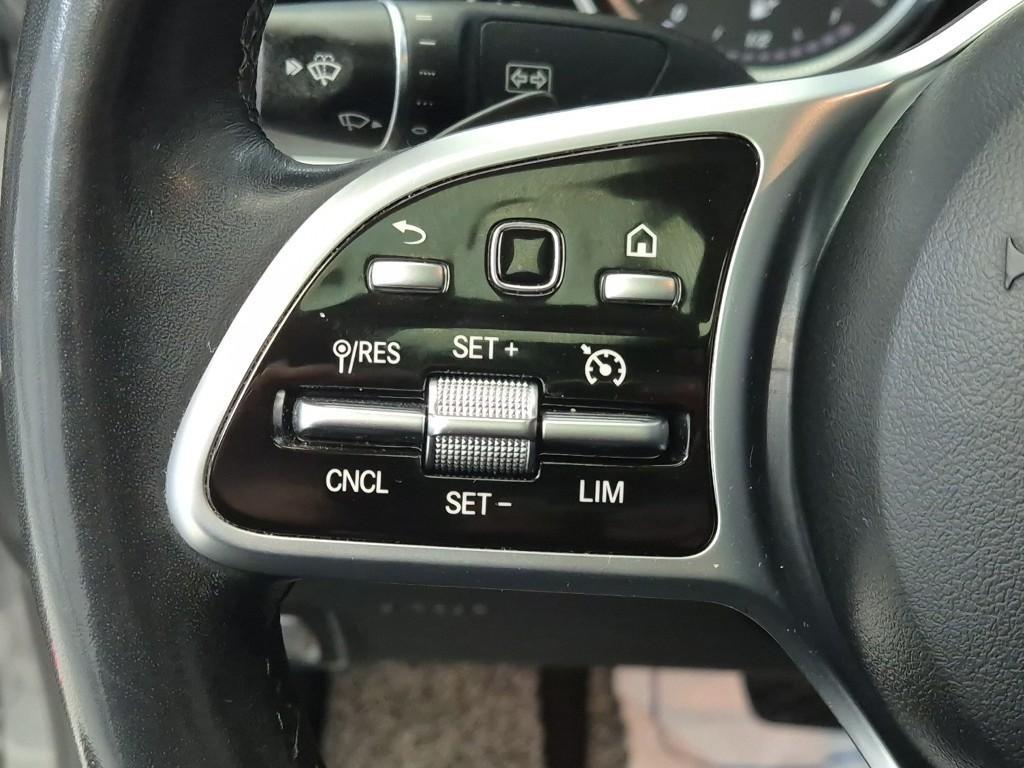 Mercedes Benz E class - Vista 9