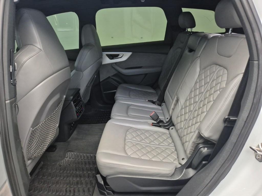 Audi Q7 - Vista 12
