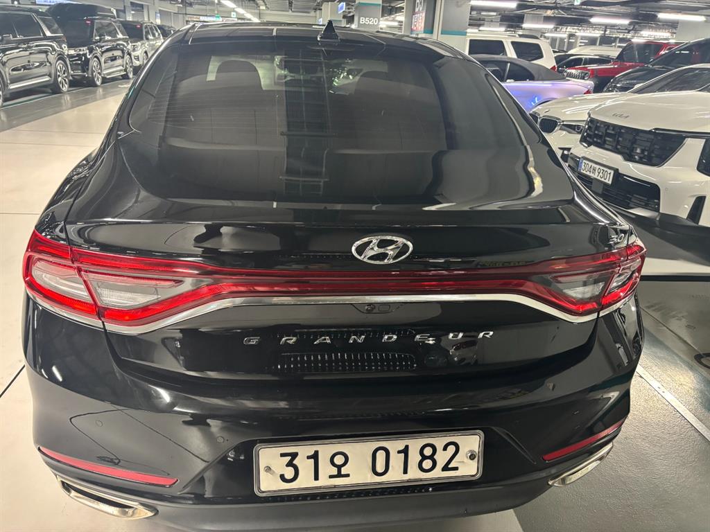 HYUNDAI Grandeur - Vista 2