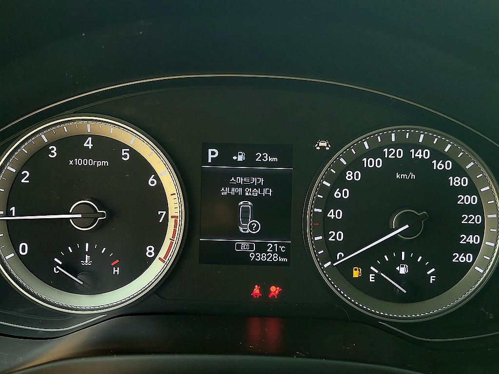 HYUNDAI Grandeur - Vista 9