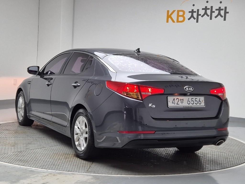 KIA K5 - Vista 4