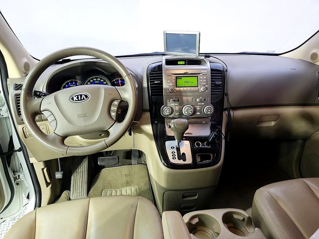 KIA Carnival - Vista 5