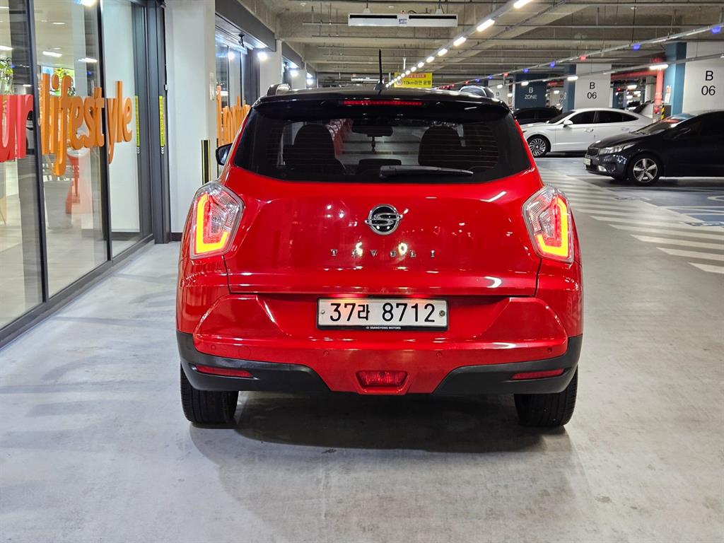 Ssangyong Tivoli - Vista 3