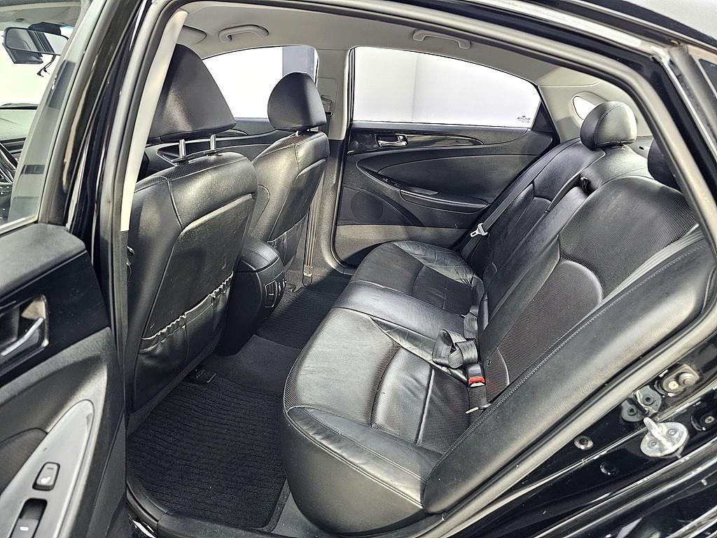 HYUNDAI Sonata - Vista 9