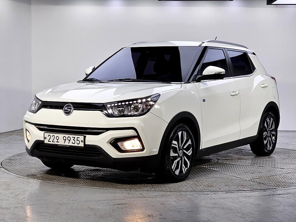 Ssangyong Tivoli 2018 Blanco - Importación desde Corea - HF Imports Iquique - Foto 1